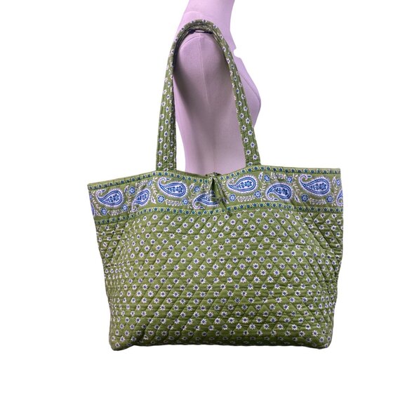 Vera Bradley Women’s Green Quilted Paisley & Floral Print Lightweight Tote Bag - Picture 9 of 10
